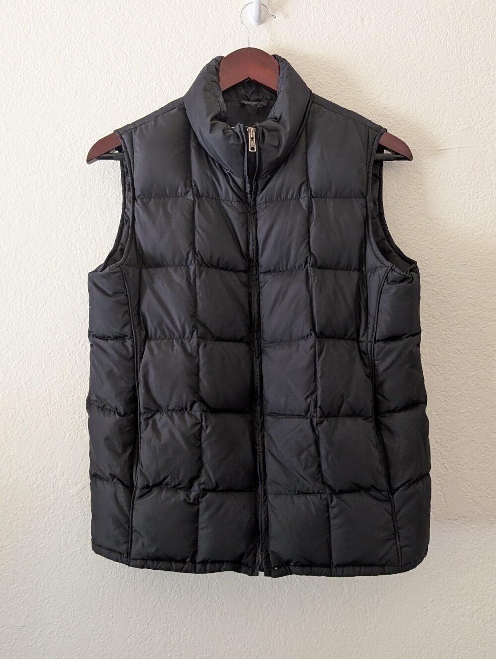 Eddie Bauer Vintage Black Goose Down Puffer Vest Women’s Size S